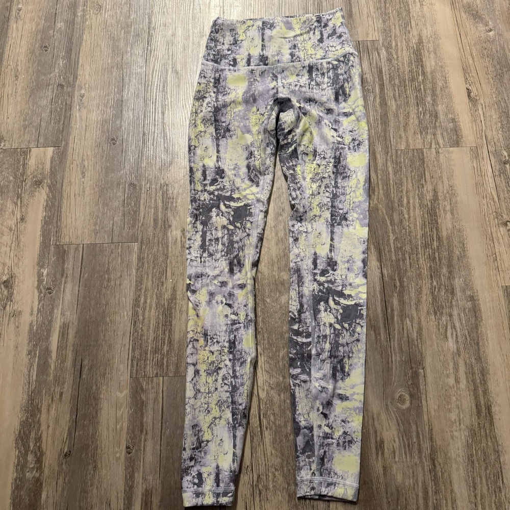 Gray Patterned Lululemon Wunder Train High-Rise T… - image 5